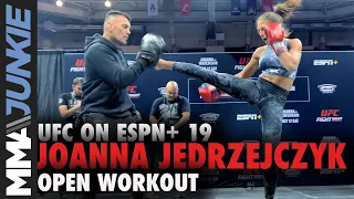 Joanna Jedrzejczyk open workout and fan Q&A