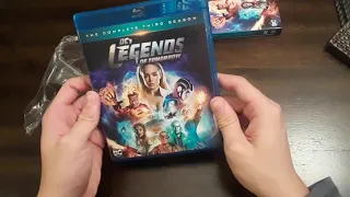 DC's Legends of tomorrow Season 3 Blu-ray Unboxing