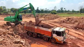 XCMG XE265CT Loading to Dump truck