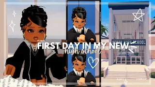 First day at my new High school! I Vlog 3 I Berry Avenue