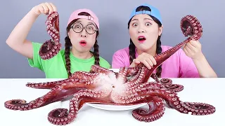 Nouilles épicées au poulpe géant Mukbang DONA