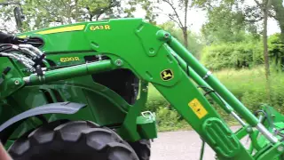 Nové traktory John Deere 6R a čelní nakladač řady R