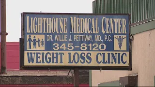 Pill mill inside Detroit weight loss clinic raided