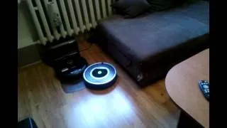 iRobot Roomba 780 vs Samsung Navibot SR8980 - 3 starcie