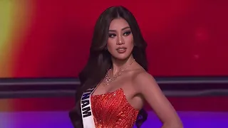 Hoa Hậu Khánh Vân trong phần thi trang phục dạ hội bán kết Miss Universe 2020