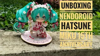 Unboxing Nendoroid Hatsune Miku 15th Anniversary