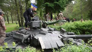 Железная Европа Tank Challenge украинские танкисты ведут пистолетный огонь