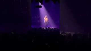 Billie Eilish - when the party's over (live) - Amsterdam February 20th. - De Melkweg