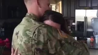 Army Son Gives Mom Surprise Homecoming