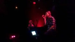 jay jay johanson in paris She doesn't live here anymore