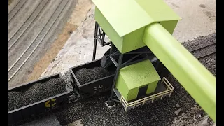 Moving coal the old way in N Scale - short version