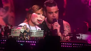 Robbie Williams *Something Stupid* With Aida, Heavy Entertainment Show tour  Prague,  19.8.17