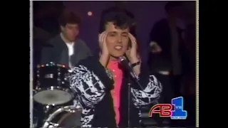 Tears For Fears American Bandstand (1985) Everybody wants to rule the world.