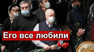 Он Собрал Всех Звёзд у Себя на Похоронах Россия Скорбит