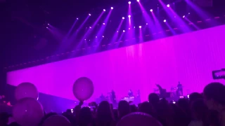 Ariana Grande ft. Cashmere Cat LIVE - Dangerous Woman Tour Amsterdam