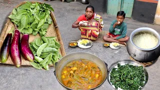 cooking and eating healthy VEGETABLE CURRYwith hot rice by santali tribe family||rural India bengal