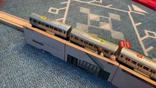 R160 N train 4 cars Munipals action