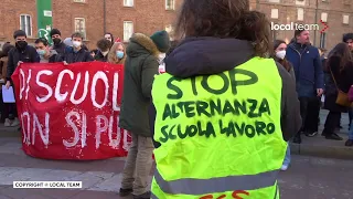 Milano, studenti in piazza: protesta per Lorenzo Parelli