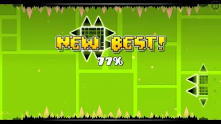 En svensk som försöker spela geometry dash första