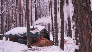 Dugout shelter in 11 days in the woods, Solo bushcraft building start to finish, survival