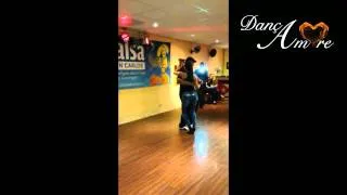 Sensual Kizomba Dance Tourner la page - DançAmore Dance Company