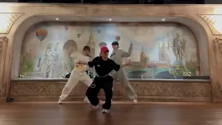 mirrored pookie dance choreography by lee chaeyeon & ygx yeonjin and isak