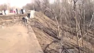 19 03 2015 Взорван мост в Станице Луганской через реку Северский Донец