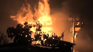 Zamach na moją rodzinę Podpalenie gospodarstwa o 3 w nocy. Spłonęły 3 budynki, nadpalony 4 i dom.