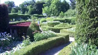 A virtual guided tour of the Toronto Botanical Gardens