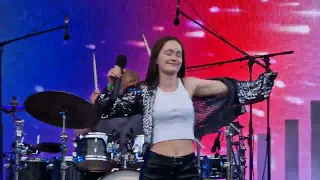 Sigrid - It Gets Dark (Live at Slottsfjell 14.07.2022)