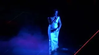 Sade - The sweetest taboo (live in Milan 06-05-2011)