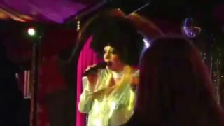 Tante Woo und Franky Medley live aus dem Showclub olivia Jones