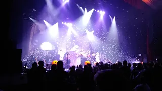 School's Out/Another Brick in the Wall/Band Intros - Alice Cooper in Chattanooga, TN 10/12/18