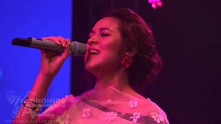 PEABO BRYSON FEAT RAISA A WHOLE NEW WORLD#ECONOMICS JAZZ LIVE KE 22 TAHUN 2016