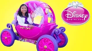 Princess Carriage Ride Pretend Play with Wendy