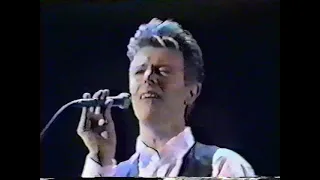 David Bowie - Life on Mars (Live 16 May 1990 Japan)