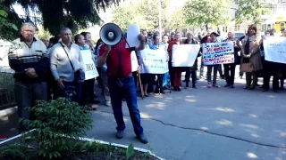 Акценти. Селяни Агрономічного зачитують вимоги під час пікету