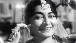 Sakhiya Aaj Mujhe Neend Nahin - Asha Bhosle, Sahib Bibi Aur Ghulam Song