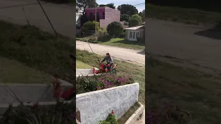 How to climb stairs with a motorcycle