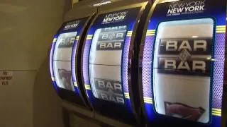 Автомат в казино "Нью-Йорк Нью-Йорк"