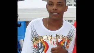 MONTAGEM - ESSE ÉO BONDE DA PONTE AMARELA,O MORADOR QUE ME FALOU ♫♪ (DJS DO BOTAFOGO )