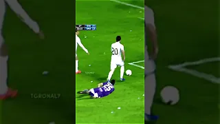 Ronaldo didn't want Higuain to score#viral #ronaldo#realmadrid#football#higuain