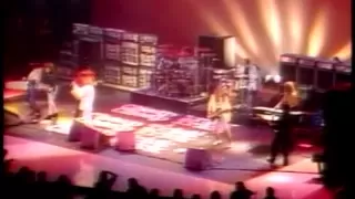 Cheap Trick & Bon Jovi - Ain't That a Shame / Not Fade Away - 1988 Live