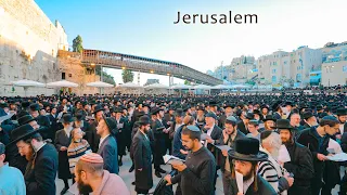 Over 100,000 Jews gathered at the Western Wall for prayers on the eve of Rosh Chodesh Adar.