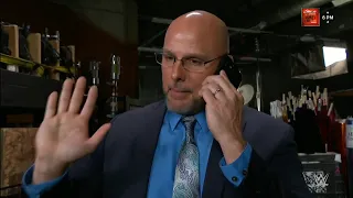 Adam Pearce habla con Triple H sobre Cody Rhodes vía celular - WWE Raw 22/05/2023 (En Español)