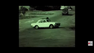 Без особого риска (1983) car chase scene