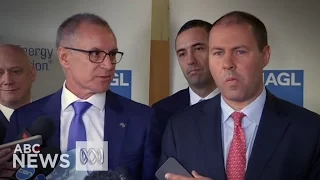 Watch SA Premier Jay Weatherill shirtfront Josh Frydenberg over energy policy | ABC News