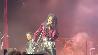 ALICE COOPER…”Eighteen” 🤘🎸💀 Monsters of Rock Cruise 2022