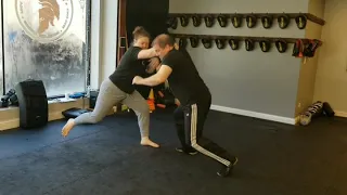Choke from the front one hand pluck defense.