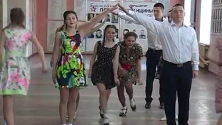 Танцевально-песенный флешмоб (ДонГТУ, г. Алчевск)